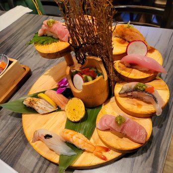 Ginzaya - 10 piece sushi mix - Japanese Near Me - La Mirada, California