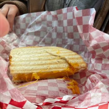 Dudley's Bakery - Delis Near Me - Santa Ysabel, California