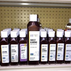 Aquarius Health Foods - High-quality natural and organic oils available both for body and face.