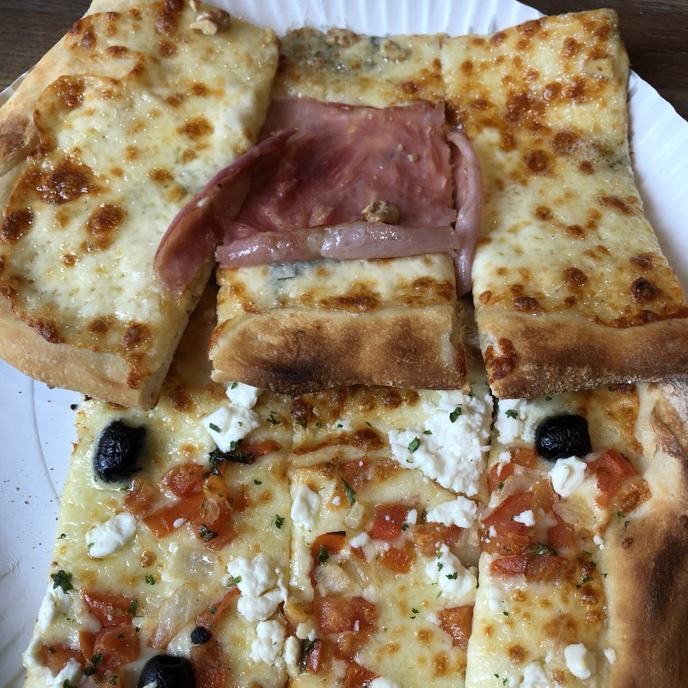 La Perla - Slices are HUGE, they cut them into three pieces - Italian Near Me - Berlin, BE