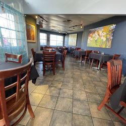 Shelby's Bistro - Inside