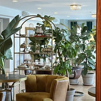 Kenoza Hall - Entry to dining area - Hotels Near Me - Kenoza Lake, New York