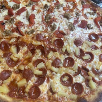 Weirdough’s Pizza - Half sausage & peppers and half pepperoni & pineapple - Pizza Near Me - Burbank, California Weirdough’s Pizza - Half sausage & peppers and half pepperoni & pineapple - Pizza Near Me - Burbank, California