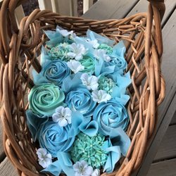 Lilly's Sugar Bouquets - Beautiful blues for a baby shower