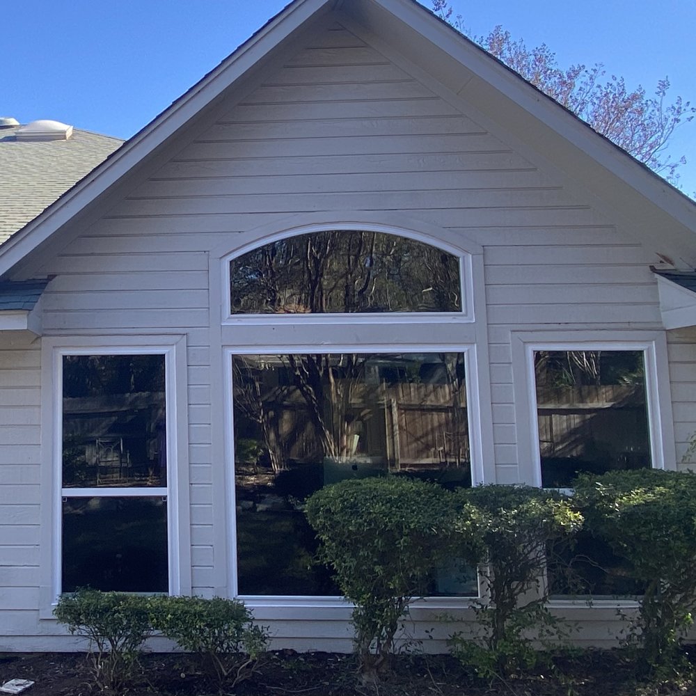 LARGE picture window in middle - replaced TWO windows. LARGE picture window in middle - replaced TWO windows.