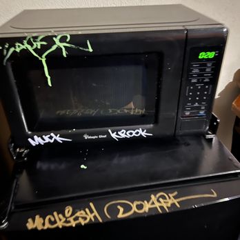 Five Star Inn - More graffiti - Hotels Near Me - West Covina, California Five Star Inn - More graffiti - Hotels Near Me - West Covina, California