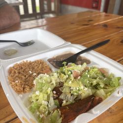 LK Taqueria - Cheese enchilada plate