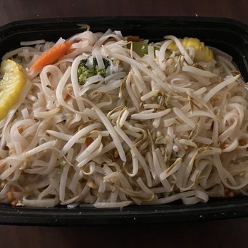 Saeng Thai House - Pad Thai without egg - Thai Near Me - Portland, Maine