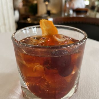 The Lobby Bar - Old Fashioned - Bars Near Me - Louisville, Kentucky The Lobby Bar - Old Fashioned - Bars Near Me - Louisville, Kentucky