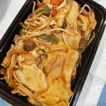 Highland Noodles - Beef Stir-fried Noodle with wide flat noodles - Noodles Near Me - Milpitas, California Highland Noodles - Beef Stir-fried Noodle with wide flat noodles - Noodles Near Me - Milpitas, California