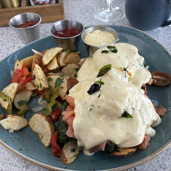 Hudson & Nash - Salmon Bene - New American Near Me - San Diego, California