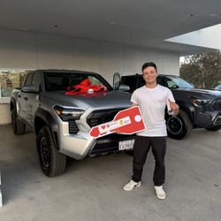 Larry H. Miller Toyota Lemon Grove - Servicio 10/10 Omar Acosta otro nivel de atención y servicio