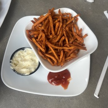 Square Burger - sweet potato fries - Burgers Near Me - McKinney, Texas Square Burger - sweet potato fries - Burgers Near Me - McKinney, Texas