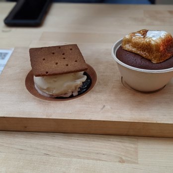 Hot Cakes - Ballard - Smores - Desserts Near Me - Seattle, Washington Hot Cakes - Ballard - Smores - Desserts Near Me - Seattle, Washington