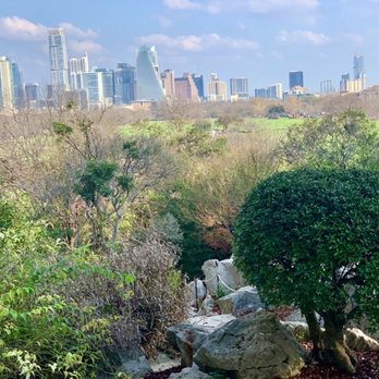 Zilker Botanical Gardens - Beautiful views of the Austin skyline - Botanical Gardens Near Me - Austin, Texas Zilker Botanical Gardens - Beautiful views of the Austin skyline - Botanical Gardens Near Me - Austin, Texas