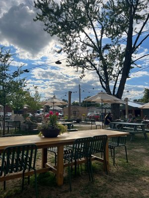 Hillgarten Beer & Wine Garden by null