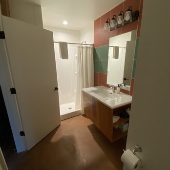 The Downtown Clifton - Clean, well-stocked bathroom! 11/27/21 - Hotels Near Me - Tucson, Arizona The Downtown Clifton - Clean, well-stocked bathroom! 11/27/21 - Hotels Near Me - Tucson, Arizona