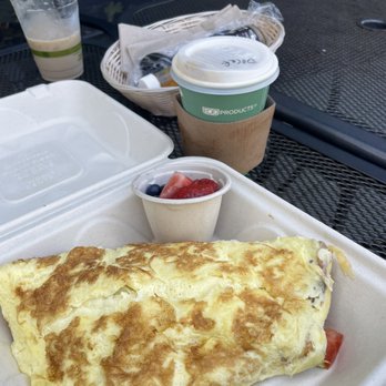 Roasted Toasted Cafe - Omelette with fruit - Cafes Near Me - Kailua-Kona, Hawaii Roasted Toasted Cafe - Omelette with fruit - Cafes Near Me - Kailua-Kona, Hawaii