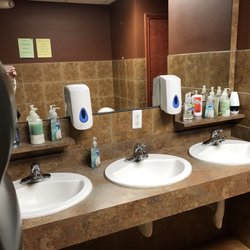 Timberwood Golf Club - The bathrooms are like a women's powder room, nice supplies.