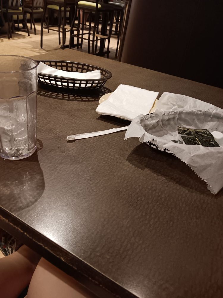 DOWNTOWN OIP & GRILLE Updated August 2024 13 Photos & 33 Reviews