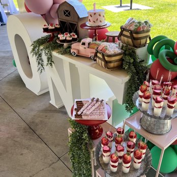 Great Creations - Balloon Services Near Me
