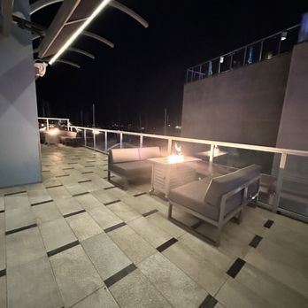 Sea Level Restaurant & Lounge - New American Near Me - Redondo Beach, California Sea Level Restaurant & Lounge - New American Near Me - Redondo Beach, California