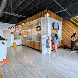 Tea Top - Inside as of Sunday, September 1, 2024. Tea Top Doraville's post-pandemic interior space expanded about three months ago. Nice.