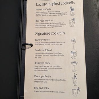 Sapphire Lounge - Airport Lounges Near Me - Phoenix, Arizona
