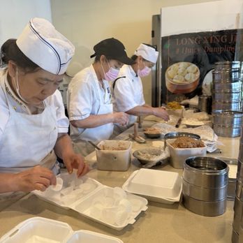 Long Xing Ji Juicy Dumpling - You can watch them make the dumplings fresh! - Chinese Near Me - Baldwin Park, California Long Xing Ji Juicy Dumpling - You can watch them make the dumplings fresh! - Chinese Near Me - Baldwin Park, California