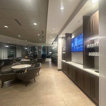 Hyatt Place - Breakfast arra - Hotels Near Me - Fresno, California
