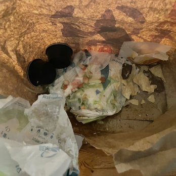 Taco Bell - Was supposed to be two chips, two tacos and two burritos. I can only blame so much of this on delivery. - Fast Food Near Me - Brooklyn, New York Taco Bell - Was supposed to be two chips, two tacos and two burritos. I can only blame so much of this on delivery. - Fast Food Near Me - Brooklyn, New York