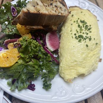 Wolf & Workman - Omelette Aux Champignons - Pubs Near Me - Montreal, Quebec Wolf & Workman - Omelette Aux Champignons - Pubs Near Me - Montreal, Quebec