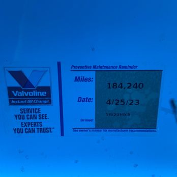 Valvoline Instant Oil Change - The place on wester before archer next to Starbucks you can't miss it . - Oil Change Stations Near Me - Chicago, Illinois