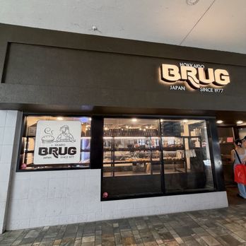 Brug Bakery - Ala Moana - Located on the bottom level at the Ala Moana Center - Bakeries Near Me - Honolulu, Hawaii