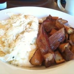 Relish - Cheesy grits with applewood smoked bacon and hashbrowns!