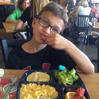Pita Jungle - Kids' meals were yummy and healthy! - Mediterranean Near Me - Gilbert, Arizona
