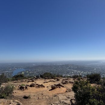 Cowles Mountain - Hiking Near Me - San Diego, California