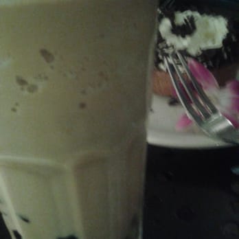 Urth Caffé-Pasadena - Boba and banana cream pie - Cafes Near Me - Pasadena, California Urth Caffé-Pasadena - Boba and banana cream pie - Cafes Near Me - Pasadena, California
