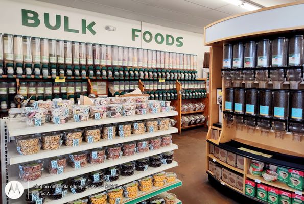 Island Naturals Market & Deli by null