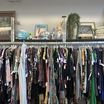 Goodwill Fairfield - Used, Vintage & Consignment Near Me - Fairfield, Ohio Goodwill Fairfield - Used, Vintage & Consignment Near Me - Fairfield, Ohio