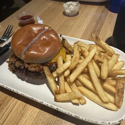 Bbq burger, fries