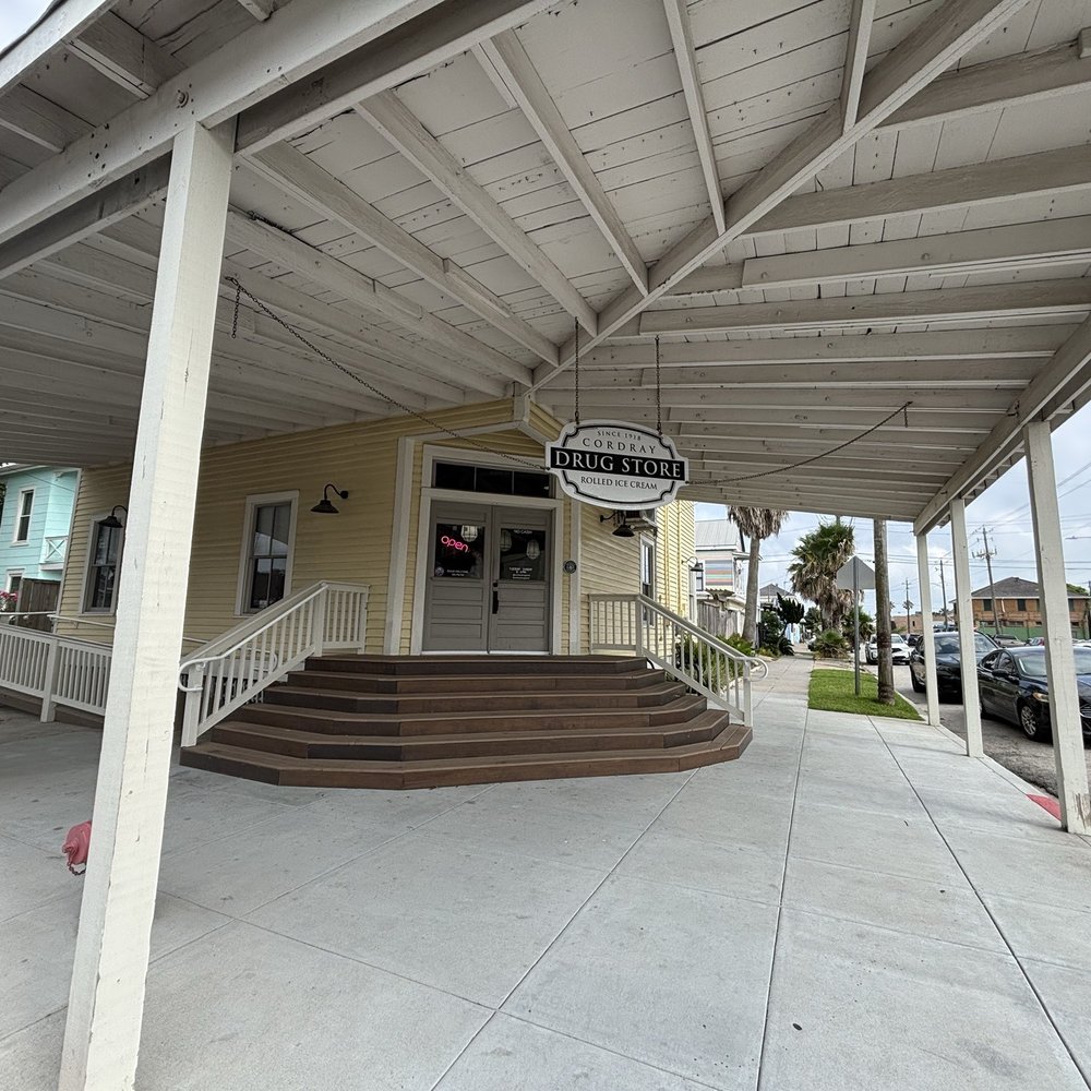 Cordray Drug Store - Store front - Ice Cream & Frozen Yogurt Near Me - Galveston, Texas