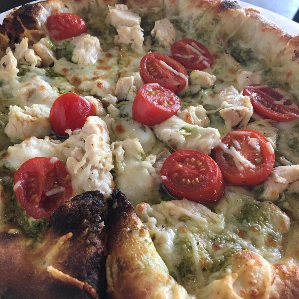 Earnest Brew Works - Pepperoni Tony's chicken pesto pizza - Breweries Near Me - Toledo, Ohio