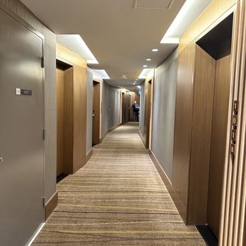 Civic Hotel, Autograph Collection - Hallway floor 10 - Hotels Near Me - Surrey, British Columbia Civic Hotel, Autograph Collection - Hallway floor 10 - Hotels Near Me - Surrey, British Columbia