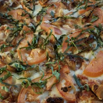 Pizza Effect - Great presentation. Little margarita - Pizza Near Me - Reseda, California