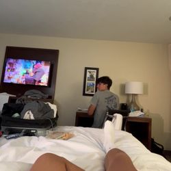 Comfort Inn & Suites Greeley - Tvs have netflix