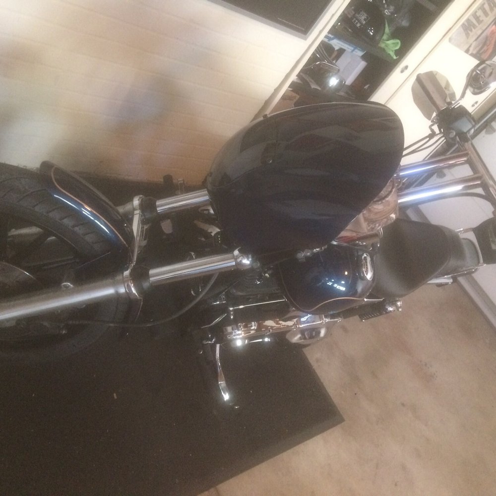 Only Pre 2000 Wide Glide sitting on 13 Spoke Mags thanks to Mike at Grumpy's. Only Pre 2000 Wide Glide sitting on 13 Spoke Mags thanks to Mike at Grumpy's.