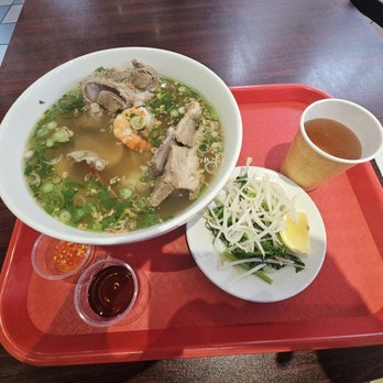 Phi Hu Tieu Nam Vang - Hủ Tiếu Dặc Biệt Nuoc: Special shrimp and pork rice noodle with soup - Vietnamese Near Me - San Jose, California Phi Hu Tieu Nam Vang - Hủ Tiếu Dặc Biệt Nuoc: Special shrimp and pork rice noodle with soup - Vietnamese Near Me - San Jose, California