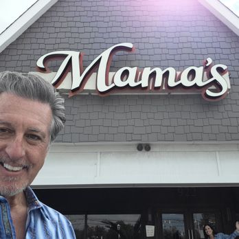 Mama's - ROSARIO S. CASSATA AT MAMA'S IN COPAIGUE LONG ISLAND NY. - Pizza Near Me - Copiague, New York