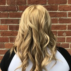 Cheveux Salon & Spa - Blonde highlight, no toner required!